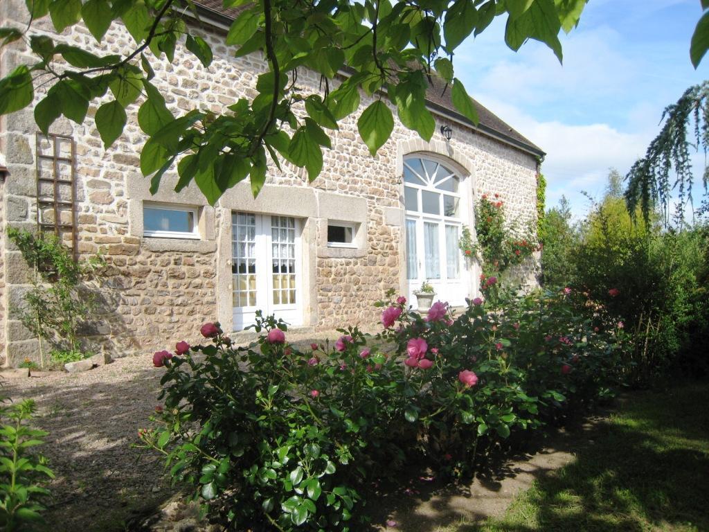 Bed and Breakfast La Clef Des Champs La Roche-en-Brenil Exterior foto