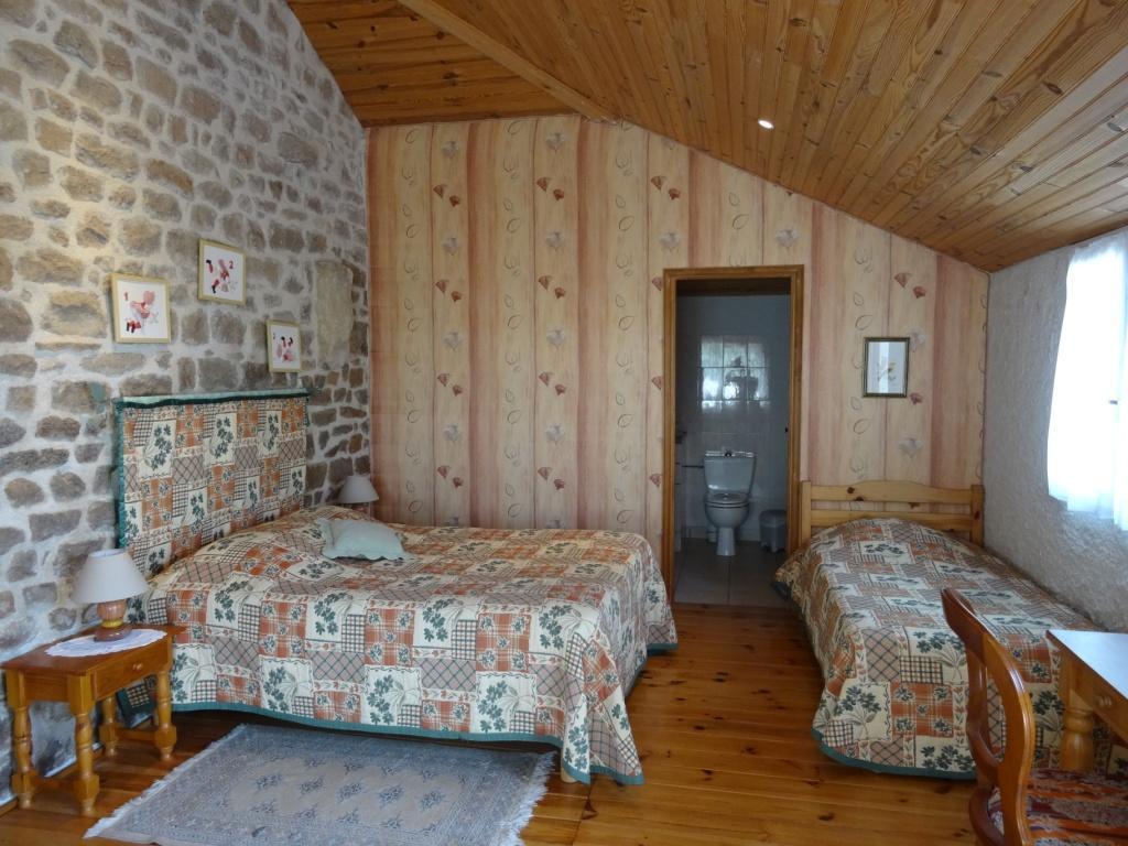Bed and Breakfast La Clef Des Champs La Roche-en-Brenil Zimmer foto